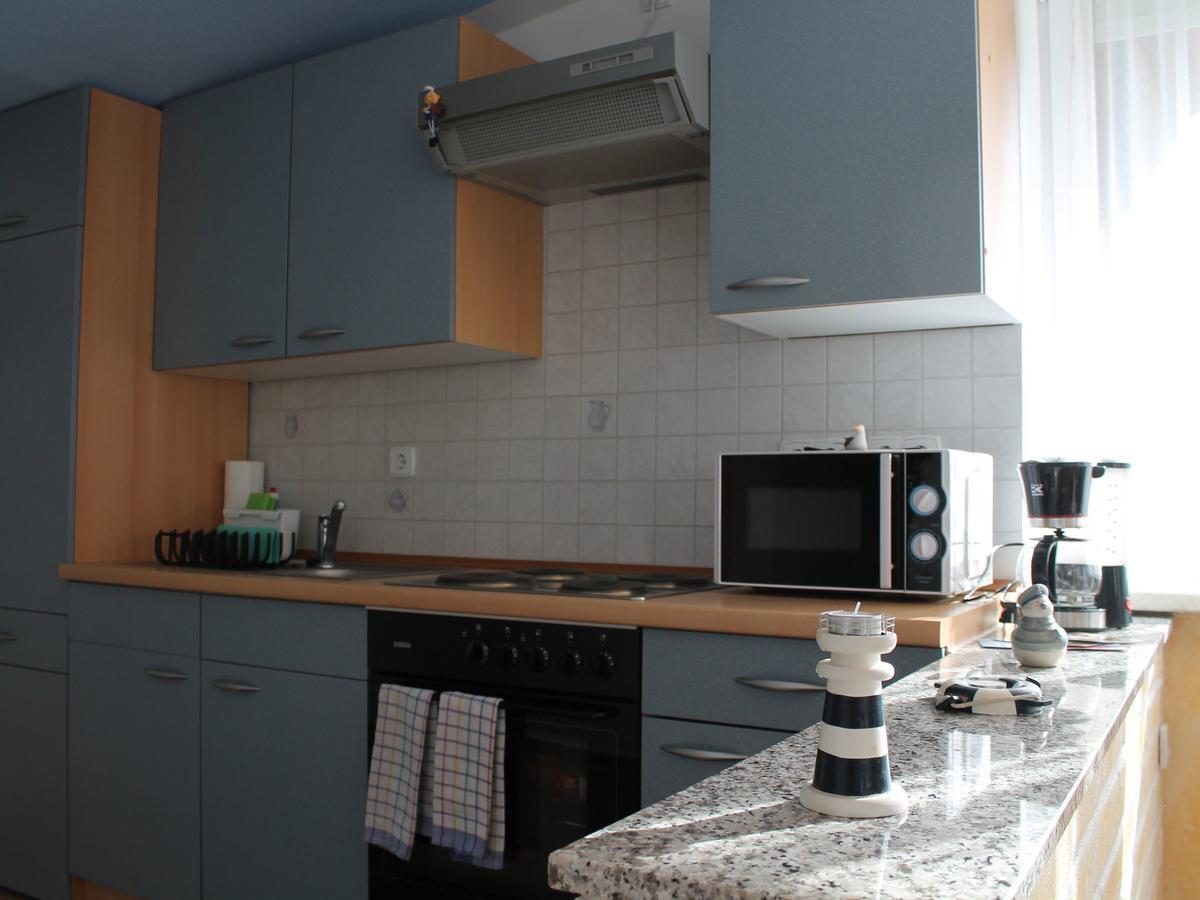 Spacious Bungalow Near Sea In Grundshagen Kültér fotó